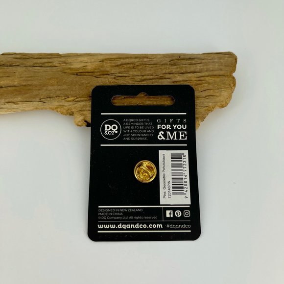 VINTAGE 🥝 NEW ZEALAND POHUTUKAWA FLOWER PIN 🌺 GEOMETRIC ORIGAMI STYLE . NWT - Picture 7 of 17